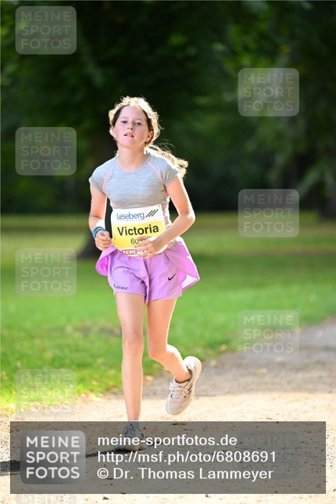 25.08.2024 - 20. Blankeneser Heldenlauf Dr. Thomas Lammeyer http://msf.ph/oto/6808691 25.08.2024 10:22:30 Laufen 60 meine-sportfotos.de