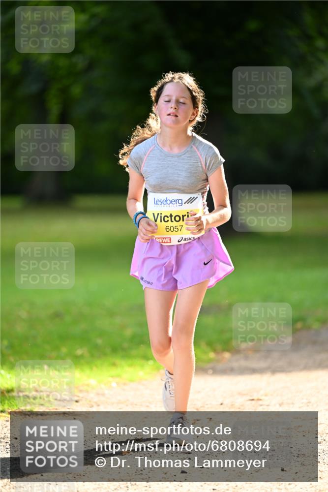 25.08.2024 - 20. Blankeneser Heldenlauf Dr. Thomas Lammeyer http://msf.ph/oto/6808694 25.08.2024 10:22:31 Laufen 6057 meine-sportfotos.de