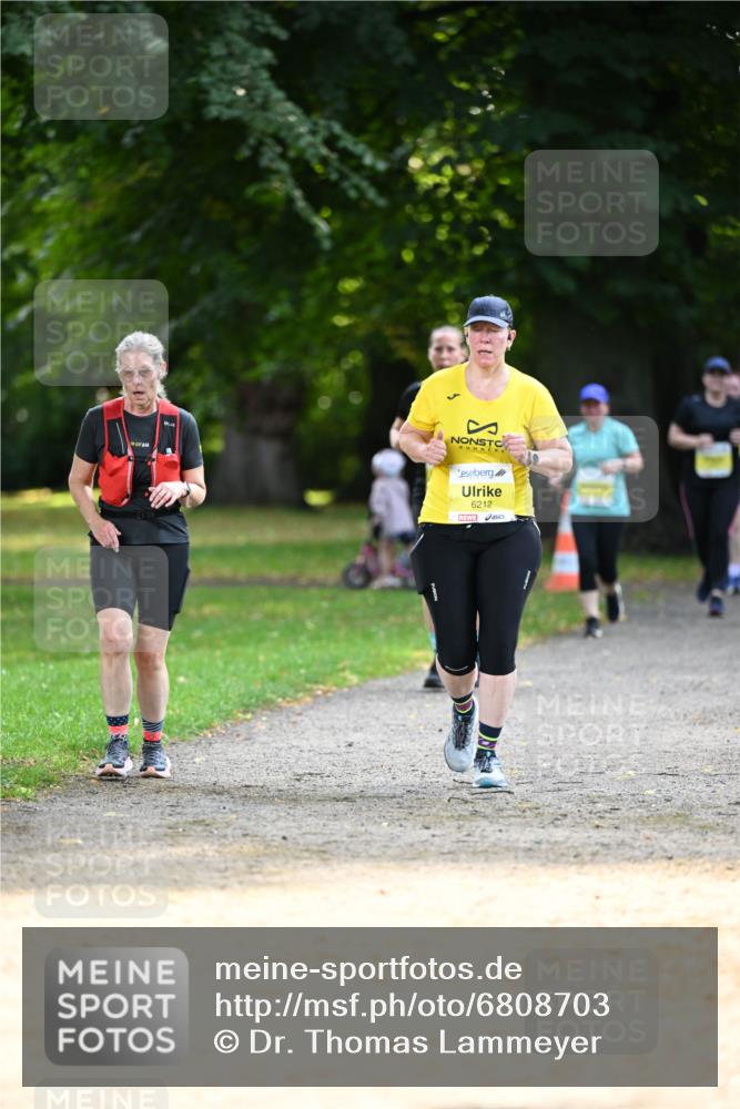 25.08.2024 - 20. Blankeneser Heldenlauf Dr. Thomas Lammeyer http://msf.ph/oto/6808703 25.08.2024 10:22:40 Laufen 6212 meine-sportfotos.de