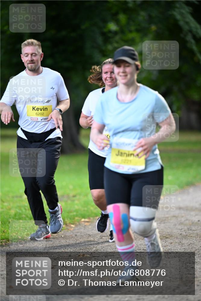 25.08.2024 - 20. Blankeneser Heldenlauf Dr. Thomas Lammeyer http://msf.ph/oto/6808776 25.08.2024 10:22:56 Laufen 6202 meine-sportfotos.de
