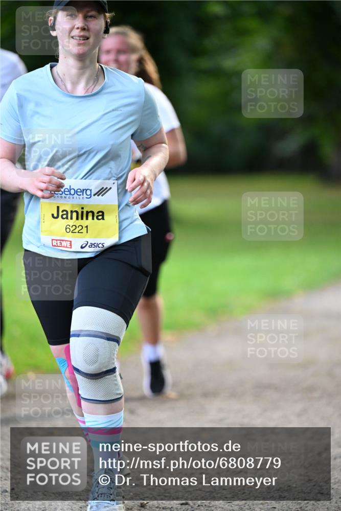 25.08.2024 - 20. Blankeneser Heldenlauf Dr. Thomas Lammeyer http://msf.ph/oto/6808779 25.08.2024 10:22:56 Laufen 6221 meine-sportfotos.de