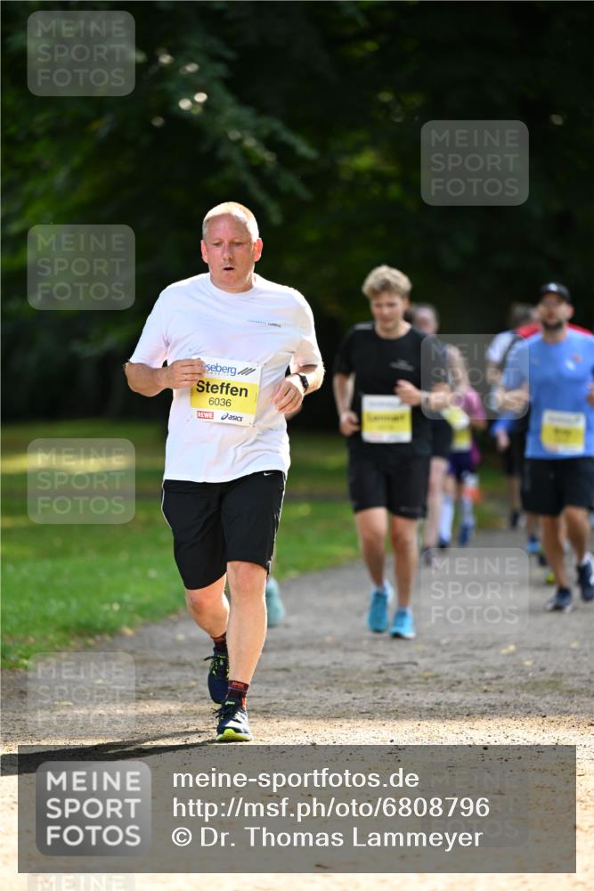 25.08.2024 - 20. Blankeneser Heldenlauf Dr. Thomas Lammeyer http://msf.ph/oto/6808796 25.08.2024 10:23:14 Laufen 6036 meine-sportfotos.de