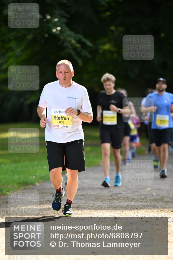 25.08.2024 - 20. Blankeneser Heldenlauf Dr. Thomas Lammeyer http://msf.ph/oto/6808797 25.08.2024 10:23:15 Laufen 6036 meine-sportfotos.de