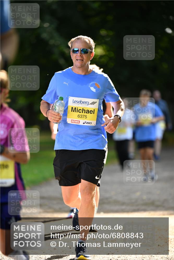 25.08.2024 - 20. Blankeneser Heldenlauf Dr. Thomas Lammeyer http://msf.ph/oto/6808843 25.08.2024 10:23:24 Laufen 6375 meine-sportfotos.de