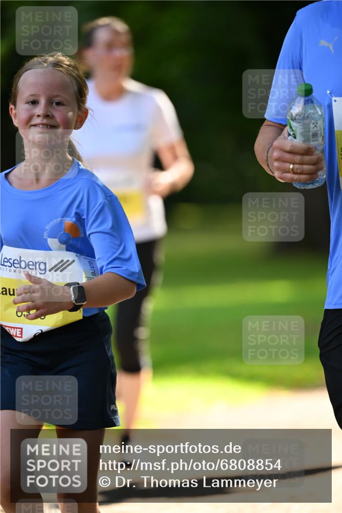 25.08.2024 - 20. Blankeneser Heldenlauf Dr. Thomas Lammeyer http://msf.ph/oto/6808854 25.08.2024 10:23:26 Laufen 6376 meine-sportfotos.de