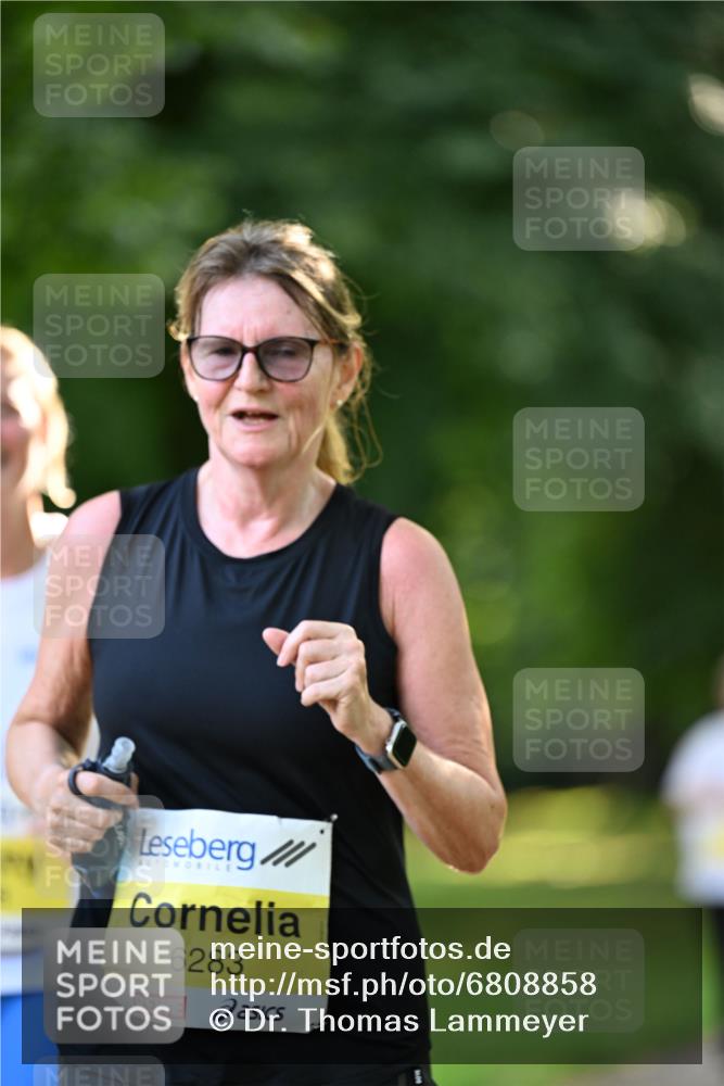 25.08.2024 - 20. Blankeneser Heldenlauf Dr. Thomas Lammeyer http://msf.ph/oto/6808858 25.08.2024 10:23:28 Laufen 6283 meine-sportfotos.de