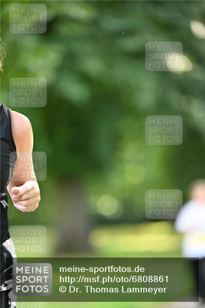 25.08.2024 - 20. Blankeneser Heldenlauf Dr. Thomas Lammeyer http://msf.ph/oto/6808861 25.08.2024 10:23:29 Laufen  meine-sportfotos.de