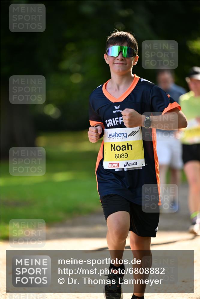 25.08.2024 - 20. Blankeneser Heldenlauf Dr. Thomas Lammeyer http://msf.ph/oto/6808882 25.08.2024 10:23:35 Laufen 6089 meine-sportfotos.de