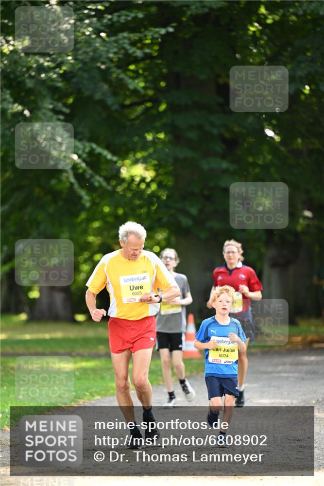 25.08.2024 - 20. Blankeneser Heldenlauf Dr. Thomas Lammeyer http://msf.ph/oto/6808902 25.08.2024 10:23:48 Laufen 6025, 6024 meine-sportfotos.de