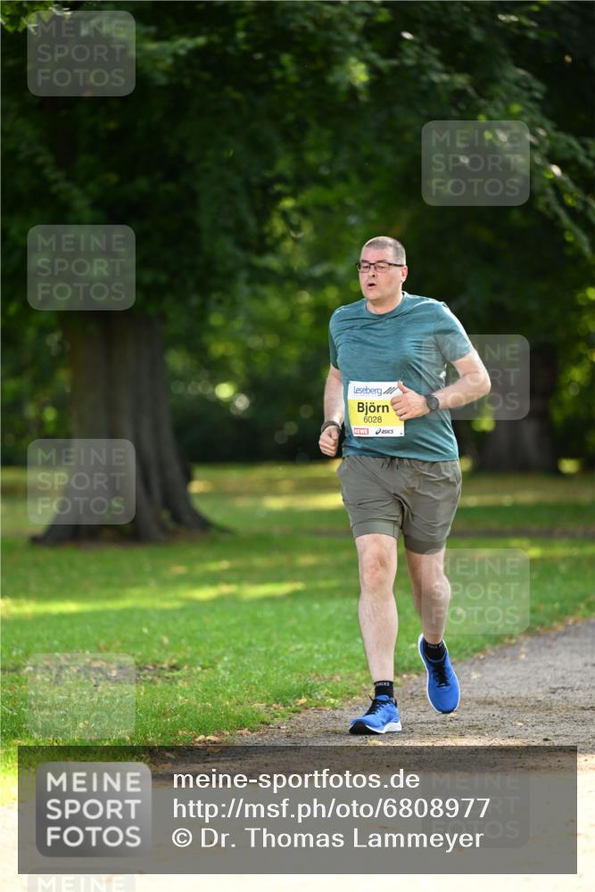 25.08.2024 - 20. Blankeneser Heldenlauf Dr. Thomas Lammeyer http://msf.ph/oto/6808977 25.08.2024 10:24:03 Laufen 6028 meine-sportfotos.de