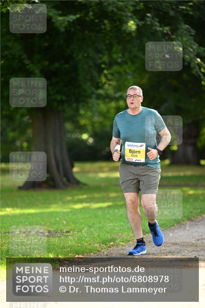25.08.2024 - 20. Blankeneser Heldenlauf Dr. Thomas Lammeyer http://msf.ph/oto/6808978 25.08.2024 10:24:04 Laufen 6028 meine-sportfotos.de