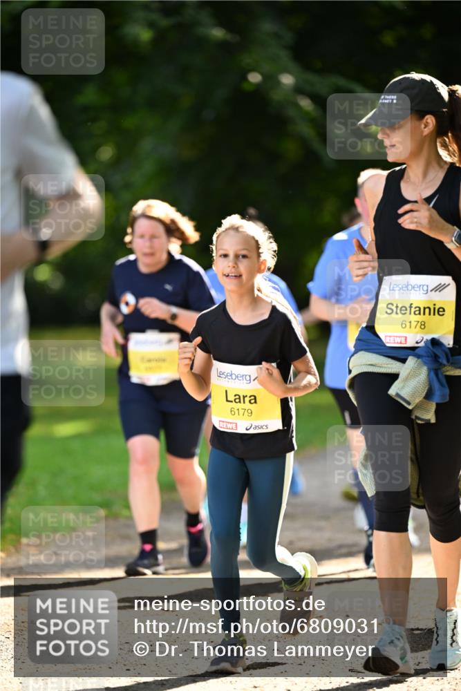 25.08.2024 - 20. Blankeneser Heldenlauf Dr. Thomas Lammeyer http://msf.ph/oto/6809031 25.08.2024 10:24:14 Laufen 6179, 6178 meine-sportfotos.de