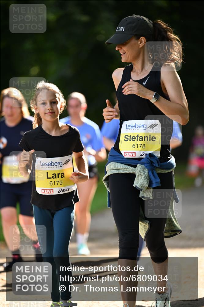 25.08.2024 - 20. Blankeneser Heldenlauf Dr. Thomas Lammeyer http://msf.ph/oto/6809034 25.08.2024 10:24:15 Laufen 6179, 6178 meine-sportfotos.de