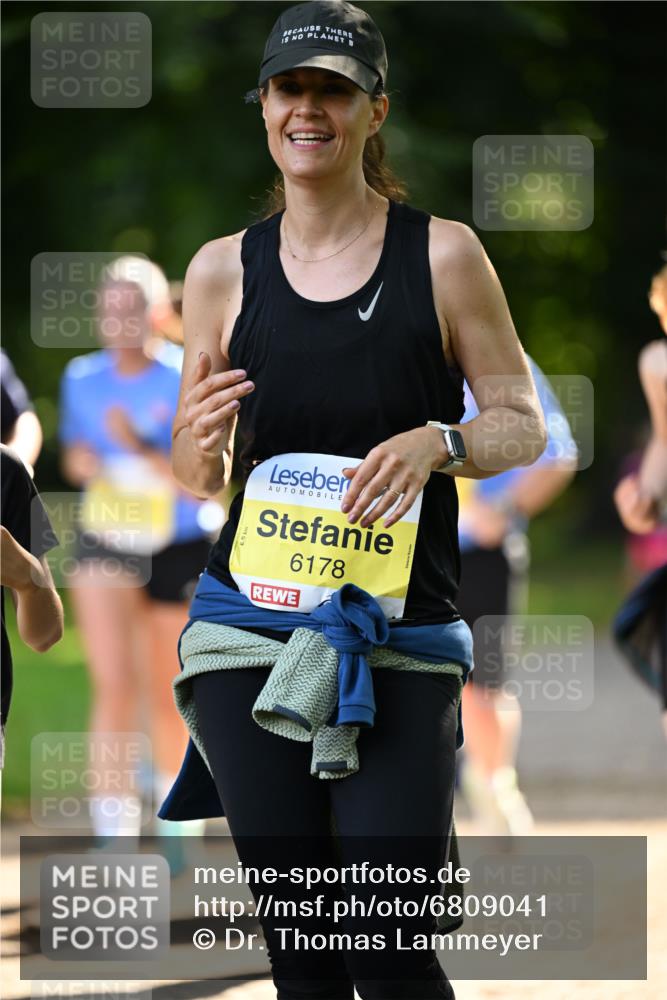 25.08.2024 - 20. Blankeneser Heldenlauf Dr. Thomas Lammeyer http://msf.ph/oto/6809041 25.08.2024 10:24:16 Laufen 6178 meine-sportfotos.de