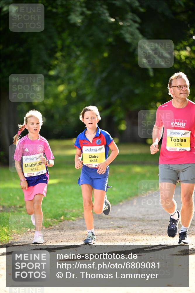 25.08.2024 - 20. Blankeneser Heldenlauf Dr. Thomas Lammeyer http://msf.ph/oto/6809081 25.08.2024 10:24:24 Laufen 6174, 6486, 6175 meine-sportfotos.de