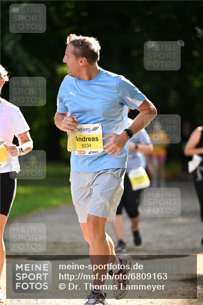 25.08.2024 - 20. Blankeneser Heldenlauf Dr. Thomas Lammeyer http://msf.ph/oto/6809163 25.08.2024 10:24:42 Laufen 6234 meine-sportfotos.de