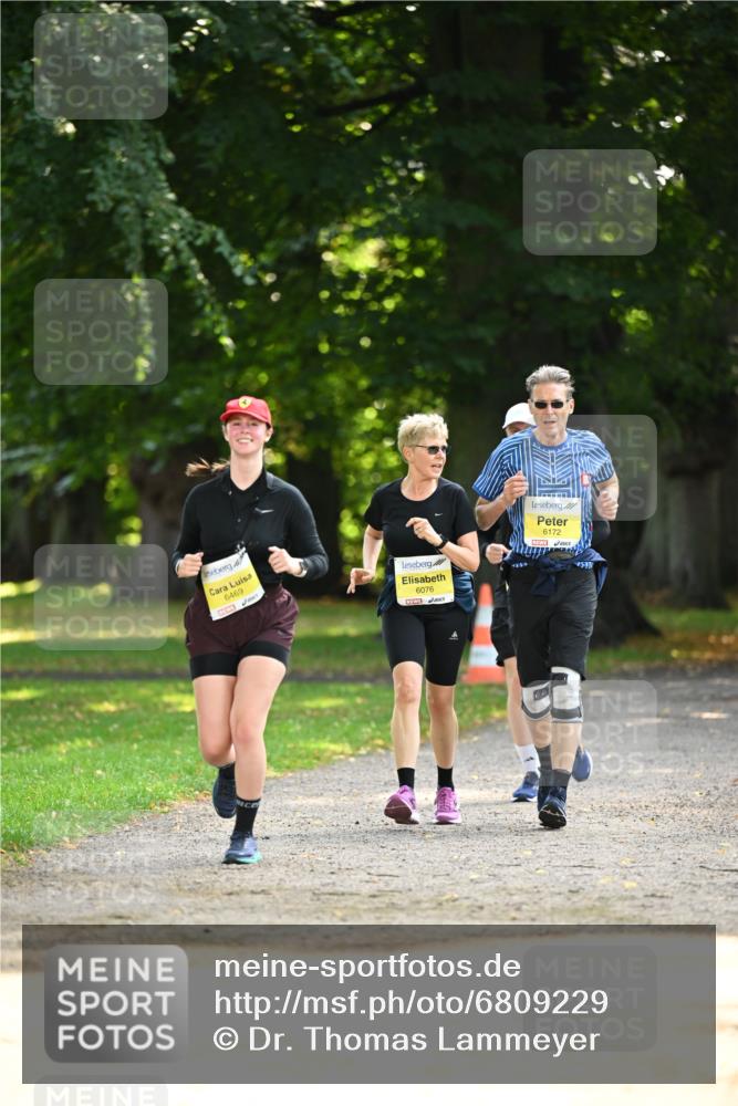 25.08.2024 - 20. Blankeneser Heldenlauf Dr. Thomas Lammeyer http://msf.ph/oto/6809229 25.08.2024 10:25:04 Laufen 6469, 6076, 6172 meine-sportfotos.de