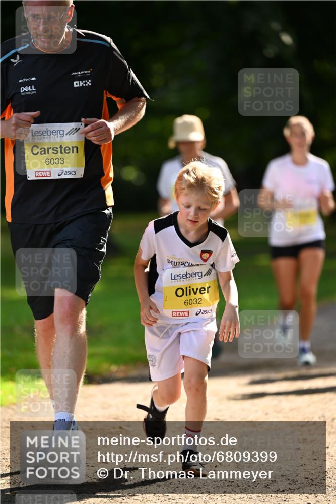 25.08.2024 - 20. Blankeneser Heldenlauf Dr. Thomas Lammeyer http://msf.ph/oto/6809399 25.08.2024 10:25:42 Laufen 6033, 6032 meine-sportfotos.de
