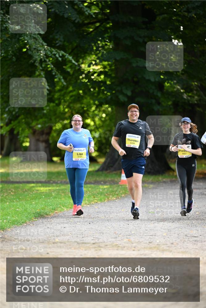 25.08.2024 - 20. Blankeneser Heldenlauf Dr. Thomas Lammeyer http://msf.ph/oto/6809532 25.08.2024 10:26:54 Laufen 6101, 6408, 6407 meine-sportfotos.de