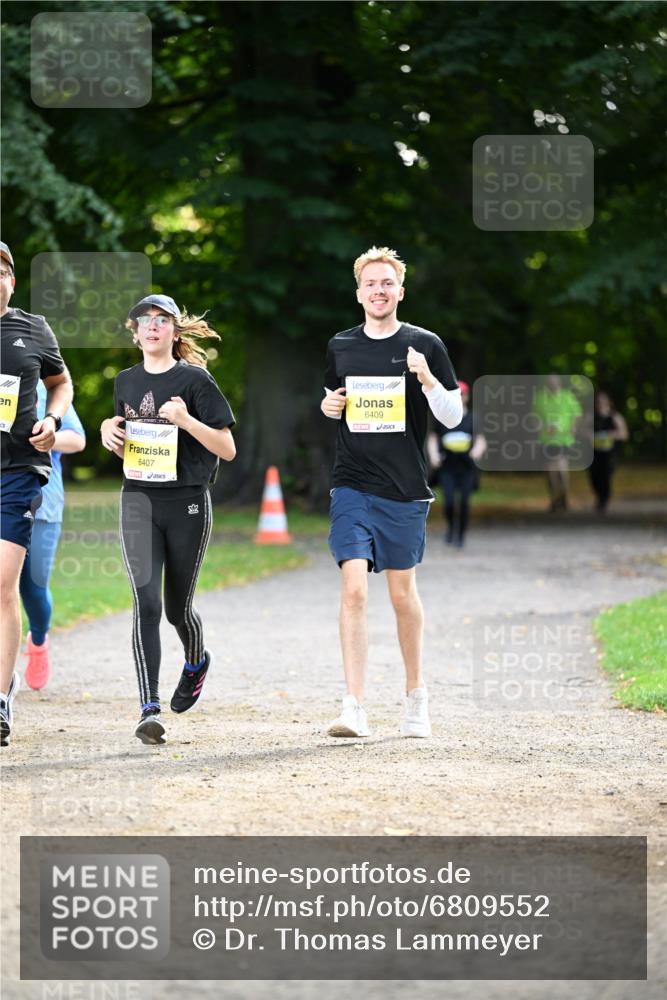 25.08.2024 - 20. Blankeneser Heldenlauf Dr. Thomas Lammeyer http://msf.ph/oto/6809552 25.08.2024 10:26:58 Laufen 6407, 6409 meine-sportfotos.de