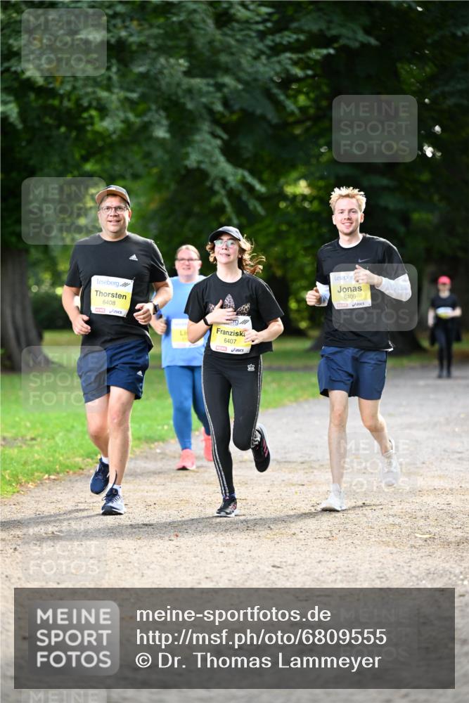25.08.2024 - 20. Blankeneser Heldenlauf Dr. Thomas Lammeyer http://msf.ph/oto/6809555 25.08.2024 10:26:59 Laufen 6408, 6407, 6409 meine-sportfotos.de