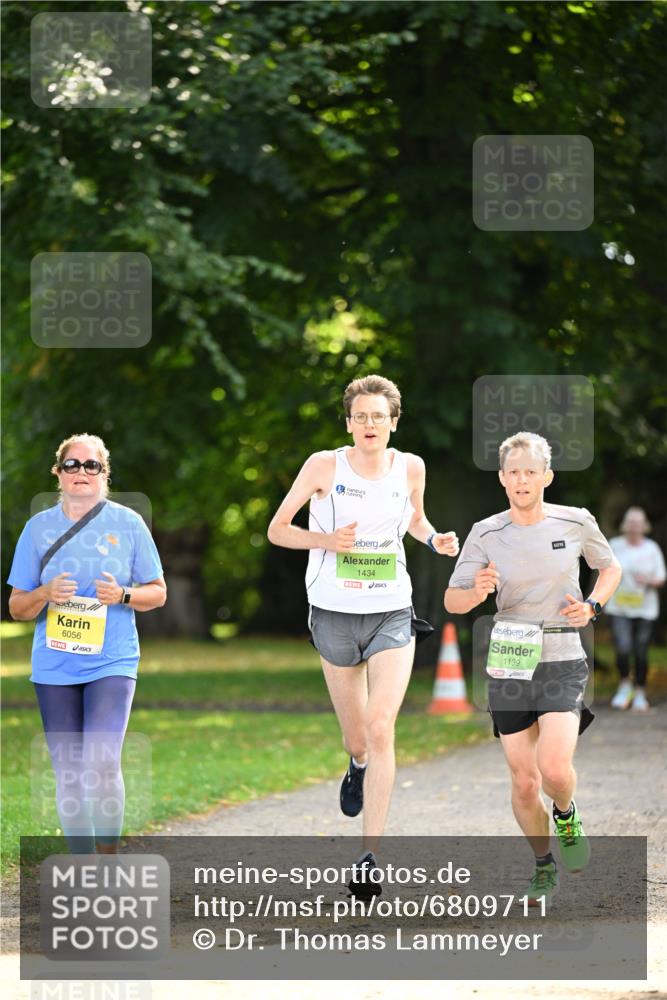 25.08.2024 - 20. Blankeneser Heldenlauf Dr. Thomas Lammeyer http://msf.ph/oto/6809711 25.08.2024 10:28:38 Laufen 6056, 1434, 1139 meine-sportfotos.de