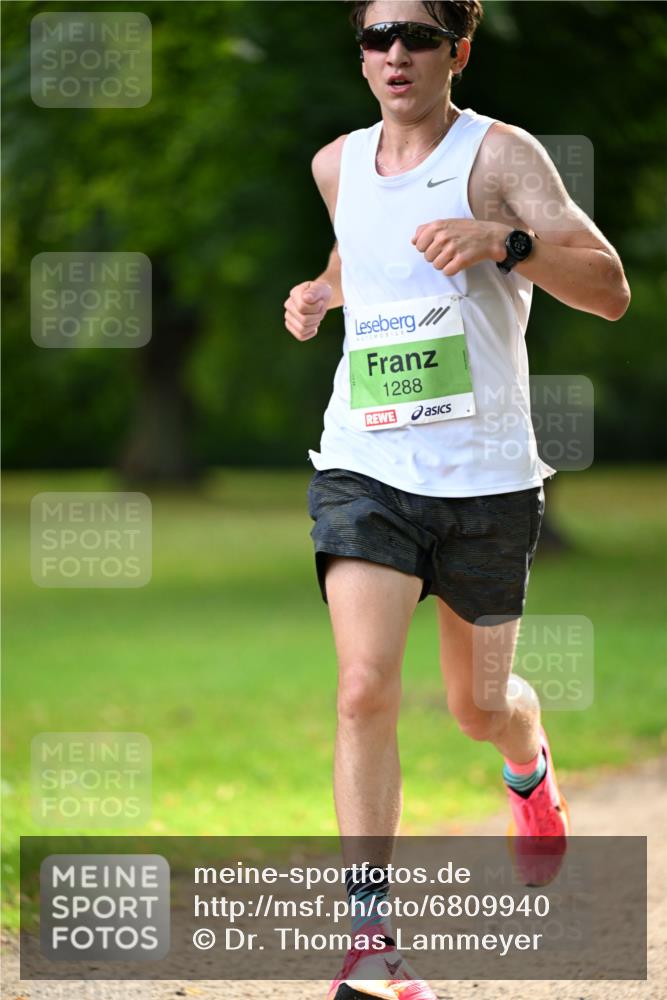 25.08.2024 - 20. Blankeneser Heldenlauf Dr. Thomas Lammeyer http://msf.ph/oto/6809940 25.08.2024 10:30:19 Laufen 1288 meine-sportfotos.de