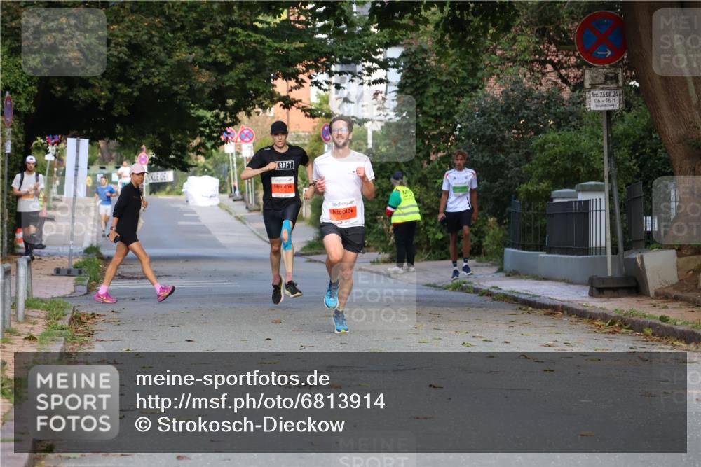 25.08.2024 - 20. Blankeneser Heldenlauf Strokosch-Dieckow http://msf.ph/oto/6813914 25.08.2024 09:34:07 Ziel 158, 235, 270 meine-sportfotos.de