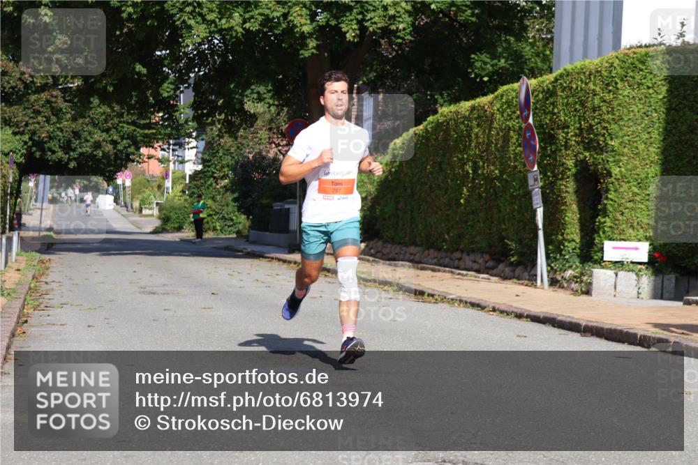 25.08.2024 - 20. Blankeneser Heldenlauf Strokosch-Dieckow http://msf.ph/oto/6813974 25.08.2024 09:34:42 Ziel 287 meine-sportfotos.de