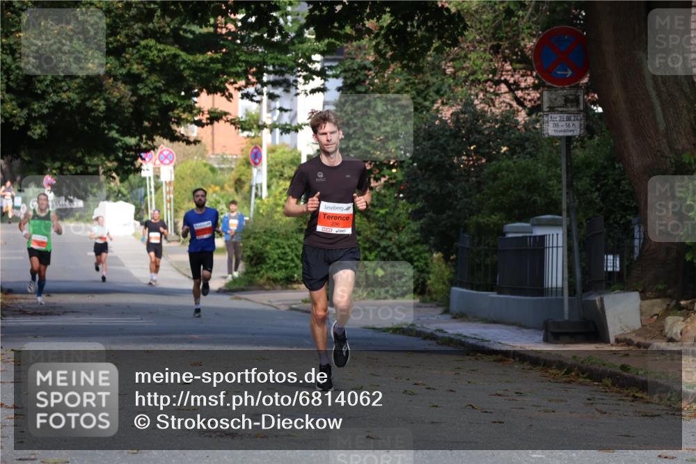 25.08.2024 - 20. Blankeneser Heldenlauf Strokosch-Dieckow http://msf.ph/oto/6814062 25.08.2024 09:35:44 Ziel 174, 236 meine-sportfotos.de