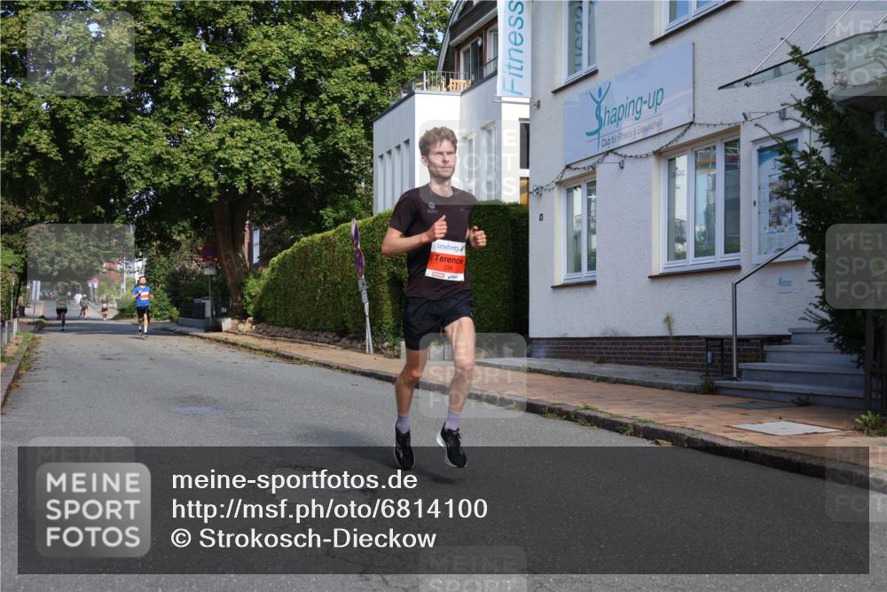 25.08.2024 - 20. Blankeneser Heldenlauf Strokosch-Dieckow http://msf.ph/oto/6814100 25.08.2024 09:35:49 Ziel 174, 210, 236 meine-sportfotos.de