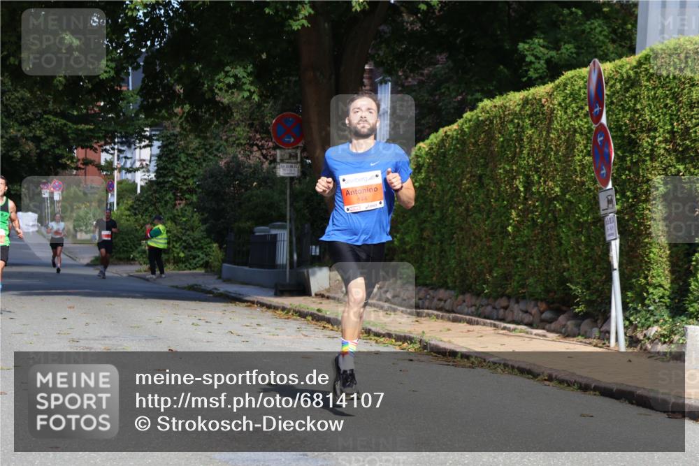 25.08.2024 - 20. Blankeneser Heldenlauf Strokosch-Dieckow http://msf.ph/oto/6814107 25.08.2024 09:35:53 Ziel 174, 210 meine-sportfotos.de