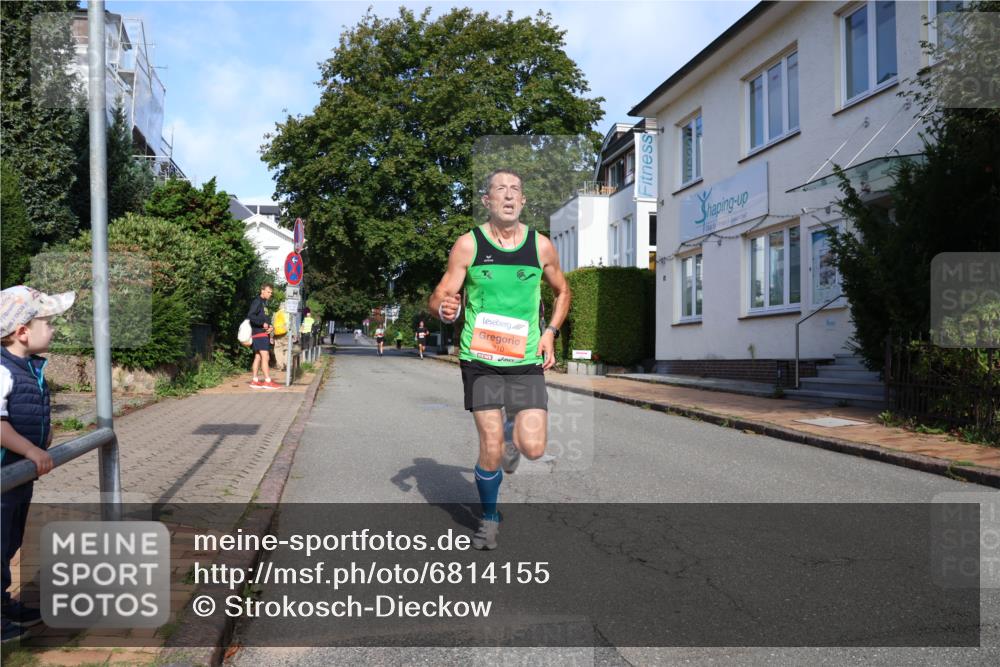 25.08.2024 - 20. Blankeneser Heldenlauf Strokosch-Dieckow http://msf.ph/oto/6814155 25.08.2024 09:36:00 Ziel 210, 214, 215 meine-sportfotos.de