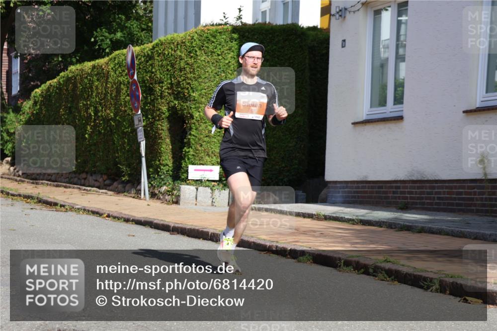 25.08.2024 - 20. Blankeneser Heldenlauf Strokosch-Dieckow http://msf.ph/oto/6814420 25.08.2024 09:37:54 Ziel 209, 242 meine-sportfotos.de