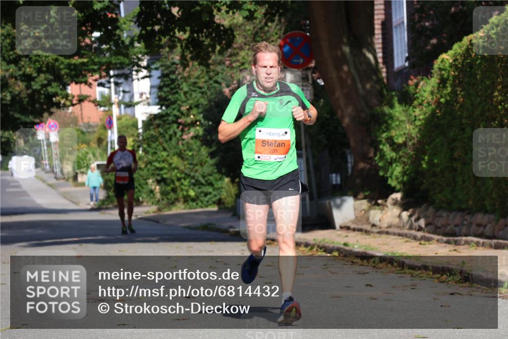 25.08.2024 - 20. Blankeneser Heldenlauf Strokosch-Dieckow http://msf.ph/oto/6814432 25.08.2024 09:37:56 Ziel 205, 209, 242 meine-sportfotos.de