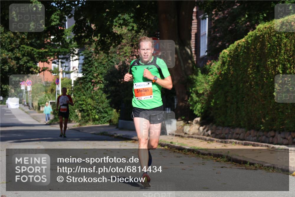 25.08.2024 - 20. Blankeneser Heldenlauf Strokosch-Dieckow http://msf.ph/oto/6814434 25.08.2024 09:37:56 Ziel 205, 209, 242 meine-sportfotos.de