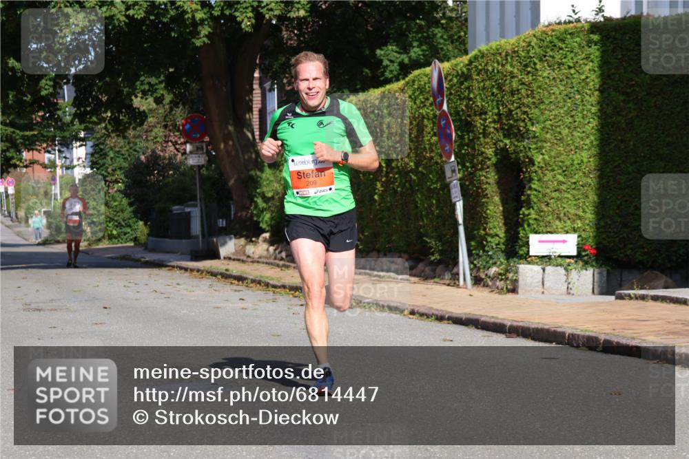 25.08.2024 - 20. Blankeneser Heldenlauf Strokosch-Dieckow http://msf.ph/oto/6814447 25.08.2024 09:37:58 Ziel 205, 209, 242 meine-sportfotos.de