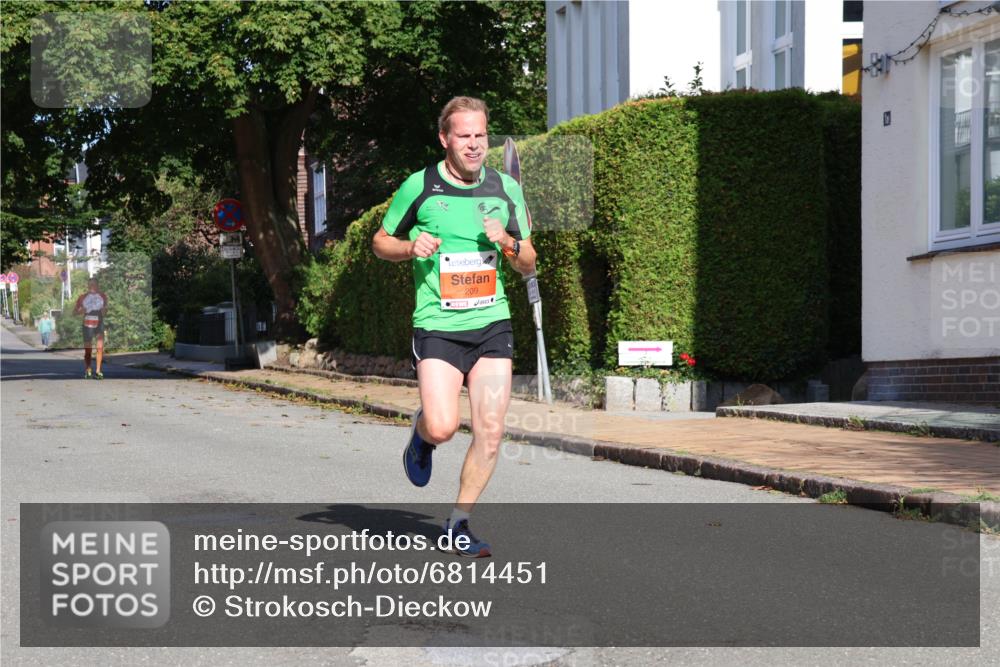 25.08.2024 - 20. Blankeneser Heldenlauf Strokosch-Dieckow http://msf.ph/oto/6814451 25.08.2024 09:37:58 Ziel 205, 209, 242 meine-sportfotos.de