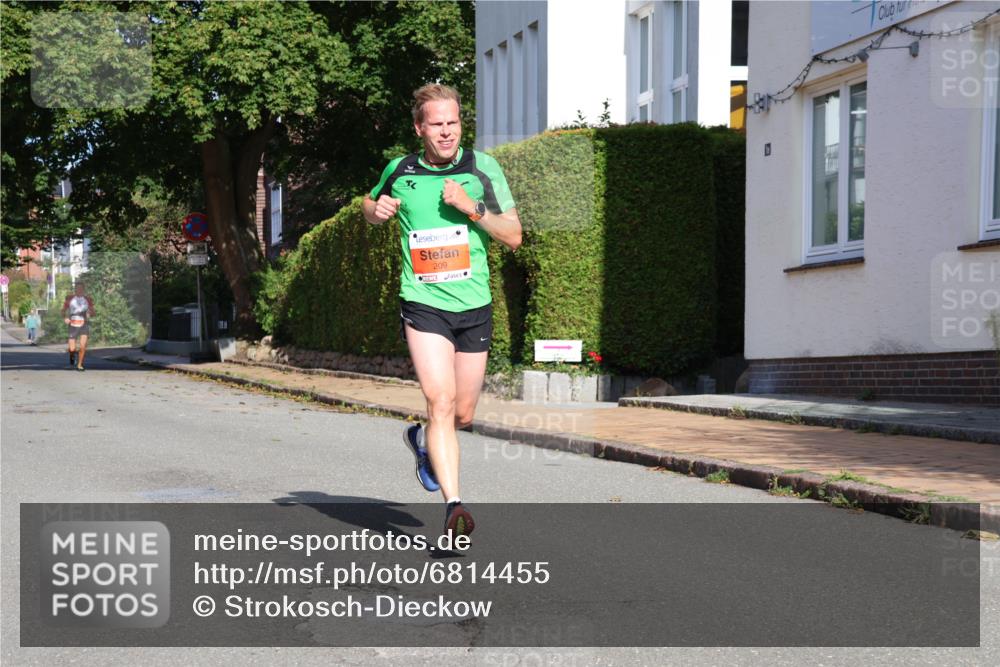 25.08.2024 - 20. Blankeneser Heldenlauf Strokosch-Dieckow http://msf.ph/oto/6814455 25.08.2024 09:37:58 Ziel 205, 209, 242 meine-sportfotos.de
