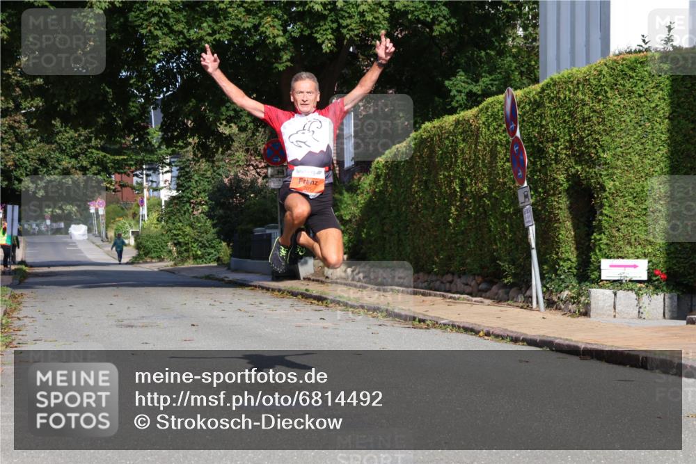25.08.2024 - 20. Blankeneser Heldenlauf Strokosch-Dieckow http://msf.ph/oto/6814492 25.08.2024 09:38:05 Ziel 205 meine-sportfotos.de