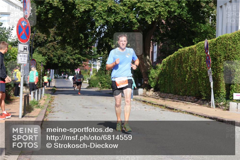25.08.2024 - 20. Blankeneser Heldenlauf Strokosch-Dieckow http://msf.ph/oto/6814559 25.08.2024 09:39:10 Ziel 126, 145, 265 meine-sportfotos.de