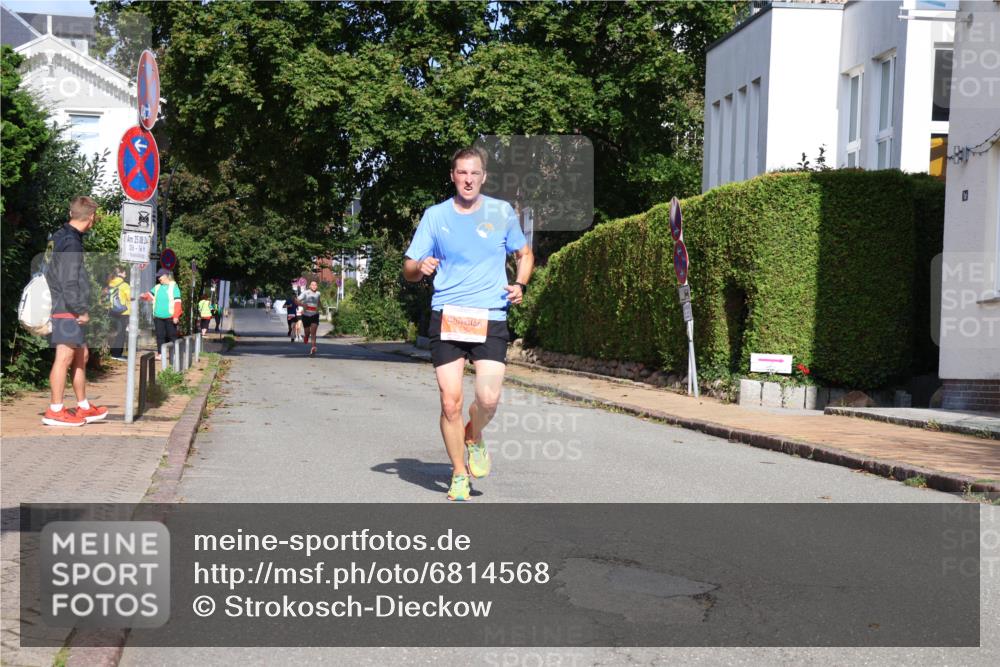 25.08.2024 - 20. Blankeneser Heldenlauf Strokosch-Dieckow http://msf.ph/oto/6814568 25.08.2024 09:39:11 Ziel 126, 145, 265 meine-sportfotos.de