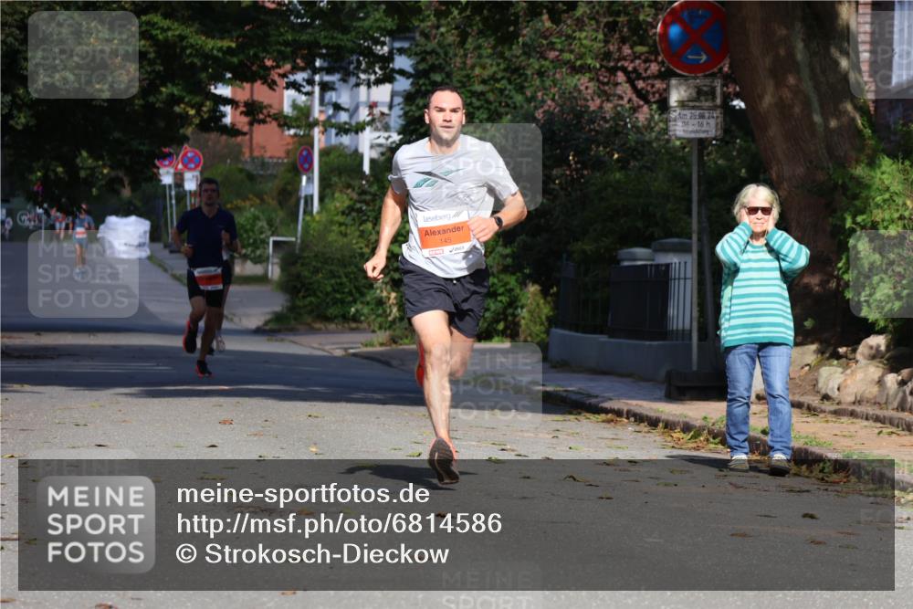 25.08.2024 - 20. Blankeneser Heldenlauf Strokosch-Dieckow http://msf.ph/oto/6814586 25.08.2024 09:39:14 Ziel 126, 145, 156, 265 meine-sportfotos.de