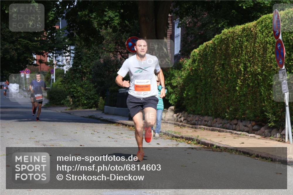 25.08.2024 - 20. Blankeneser Heldenlauf Strokosch-Dieckow http://msf.ph/oto/6814603 25.08.2024 09:39:15 Ziel 126, 145, 156, 265 meine-sportfotos.de
