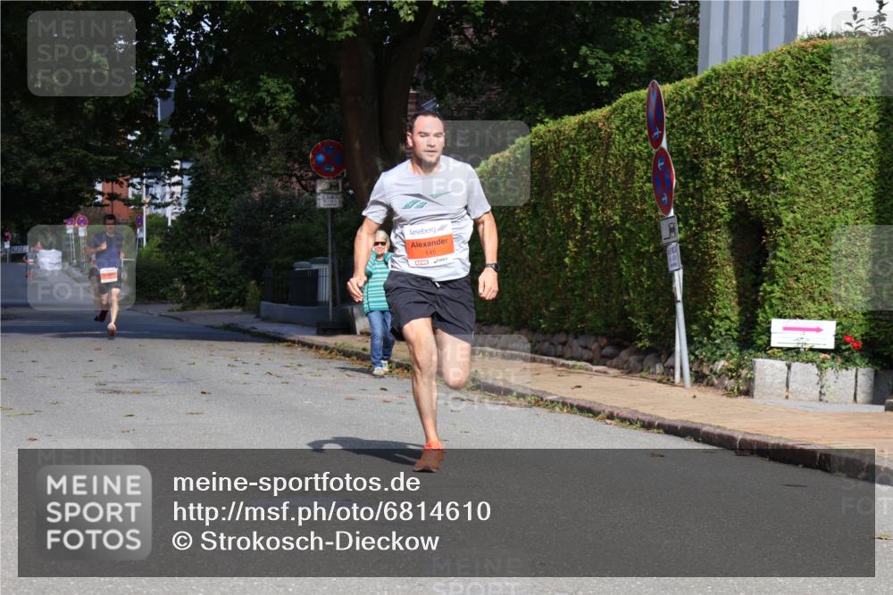 25.08.2024 - 20. Blankeneser Heldenlauf Strokosch-Dieckow http://msf.ph/oto/6814610 25.08.2024 09:39:15 Ziel 126, 145, 156, 265 meine-sportfotos.de