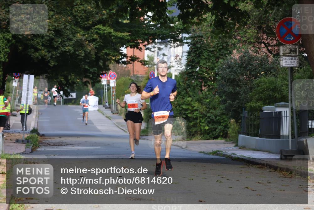25.08.2024 - 20. Blankeneser Heldenlauf Strokosch-Dieckow http://msf.ph/oto/6814620 25.08.2024 09:39:17 Ziel 145, 156, 265 meine-sportfotos.de
