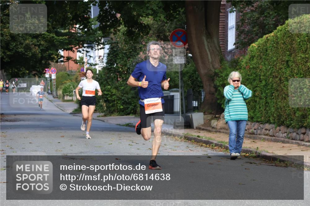 25.08.2024 - 20. Blankeneser Heldenlauf Strokosch-Dieckow http://msf.ph/oto/6814638 25.08.2024 09:39:20 Ziel 156, 265 meine-sportfotos.de