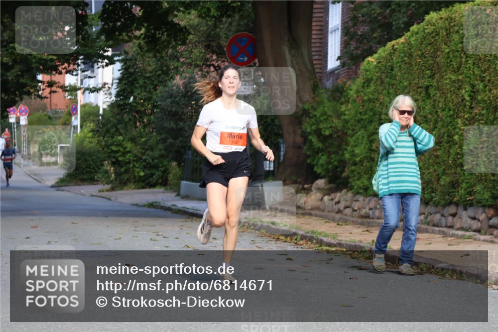 25.08.2024 - 20. Blankeneser Heldenlauf Strokosch-Dieckow http://msf.ph/oto/6814671 25.08.2024 09:39:23 Ziel 156, 265 meine-sportfotos.de