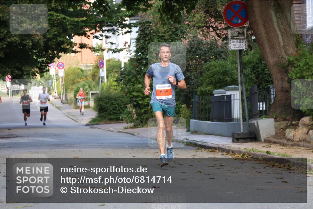 25.08.2024 - 20. Blankeneser Heldenlauf Strokosch-Dieckow http://msf.ph/oto/6814714 25.08.2024 09:39:39 Ziel 208 meine-sportfotos.de