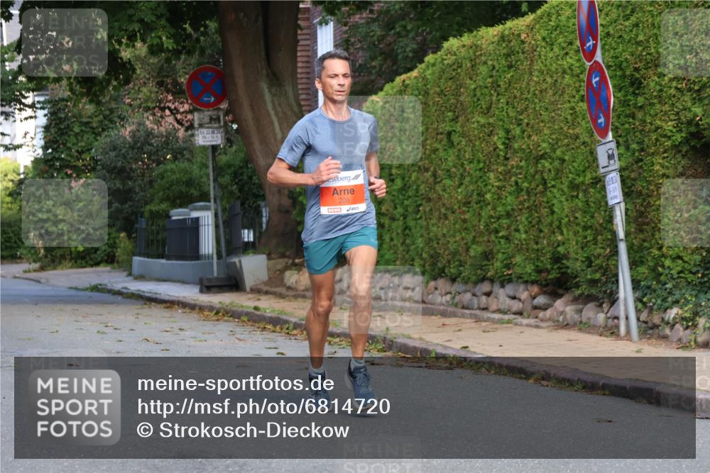 25.08.2024 - 20. Blankeneser Heldenlauf Strokosch-Dieckow http://msf.ph/oto/6814720 25.08.2024 09:39:42 Ziel 208 meine-sportfotos.de